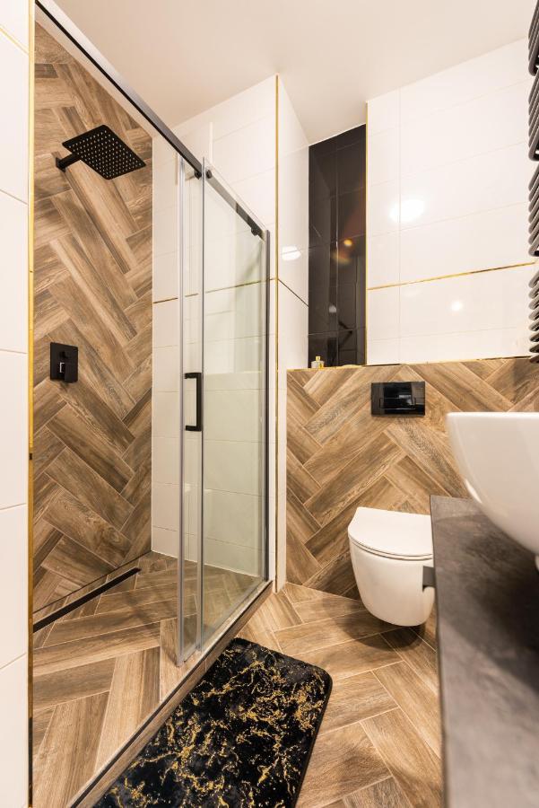 Flatbook - City Center Apartments Waterlane Vintage With Gym Danzica Esterno foto